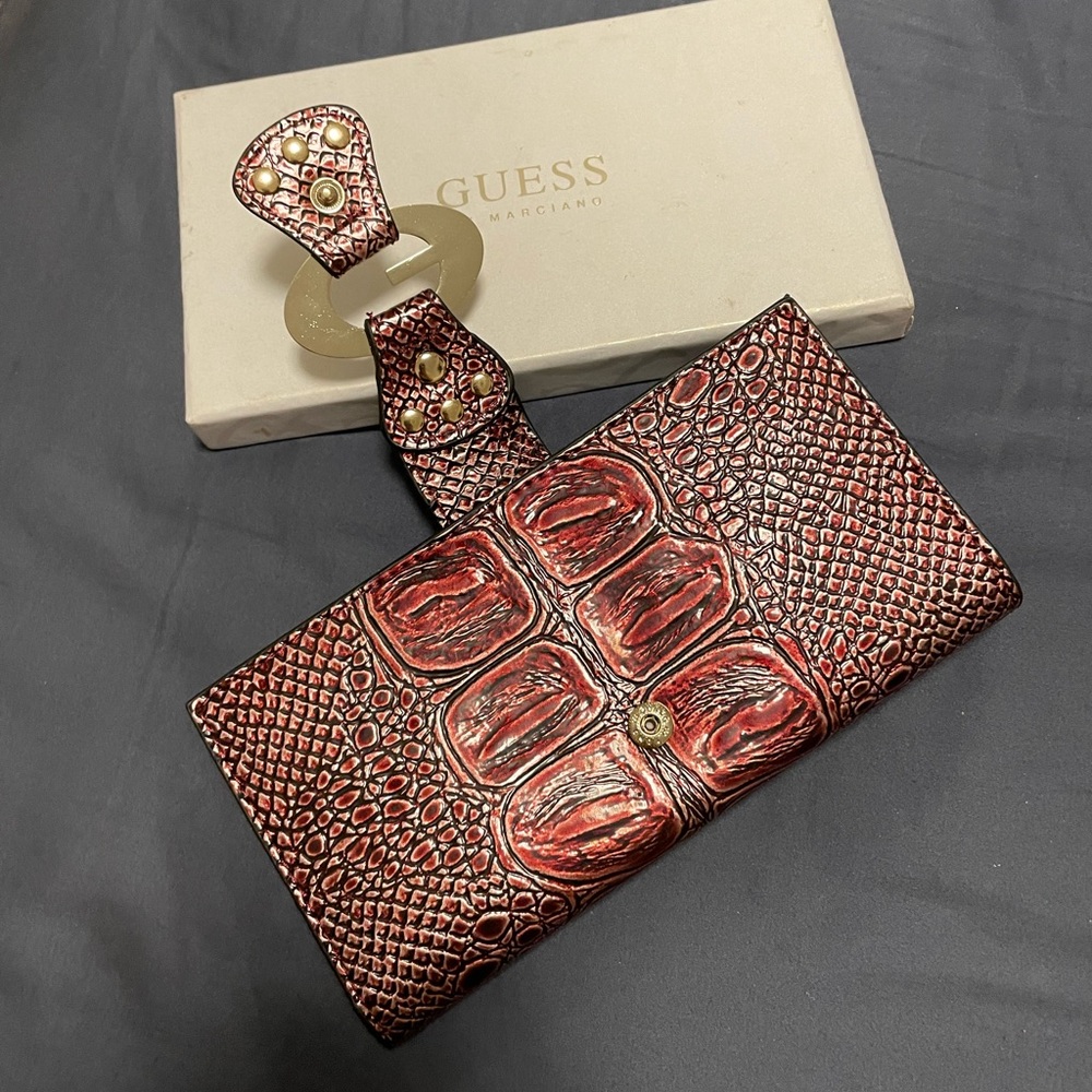 Guess wallet in ruby brand new in box with tags - Picture 8 of 10